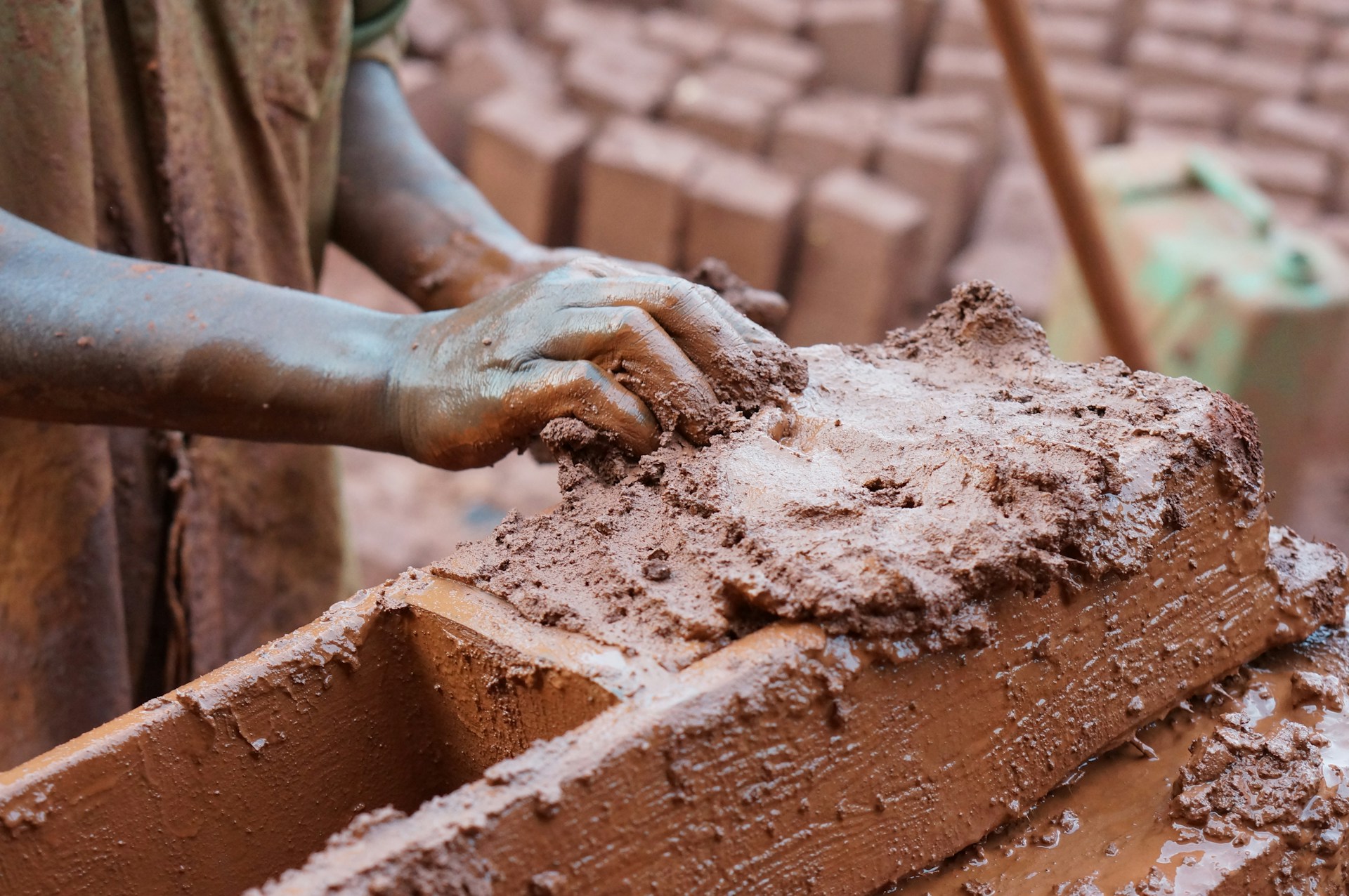 clay bricks vs fly ash bricks